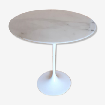 Tulip coffee table by Eero Saarinen for Knoll
