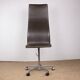 4 office chairs, in leather and aluminum, Oxford model by Arne Jacobsen.