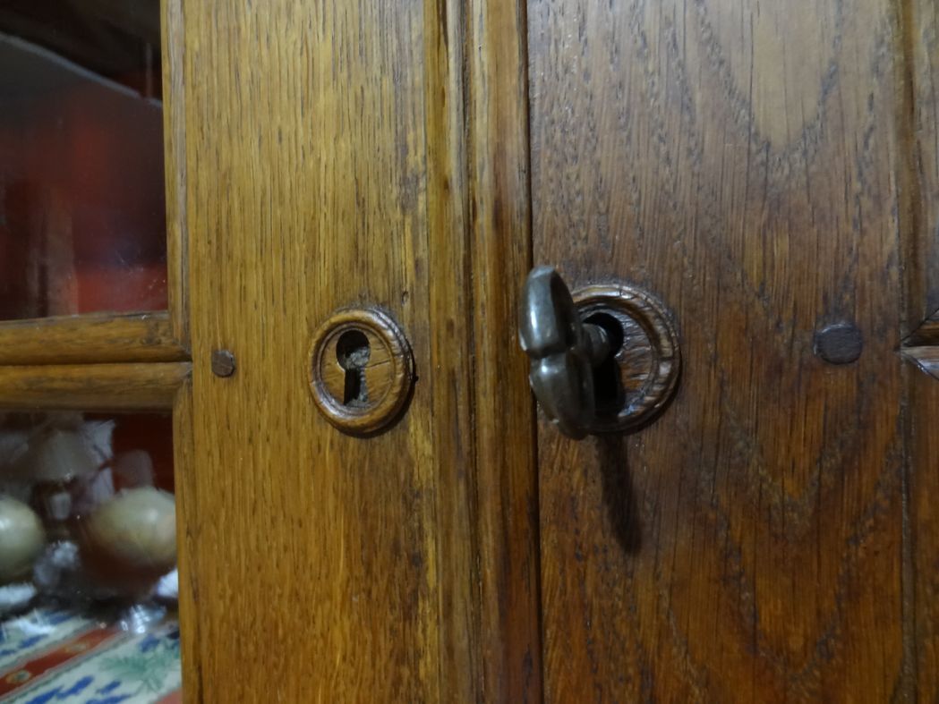 Two-body sideboard XIXth in oak 150 x 224 cm