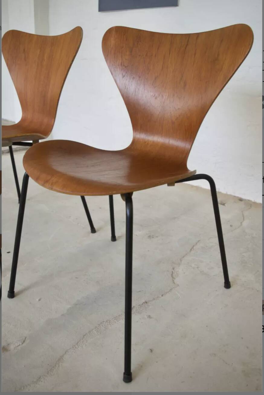 Model 3107 Dining Chairs In Teak By Arne Jacobsen For Fritz Hansen.
