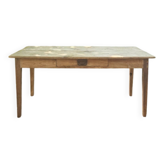 Extendable table