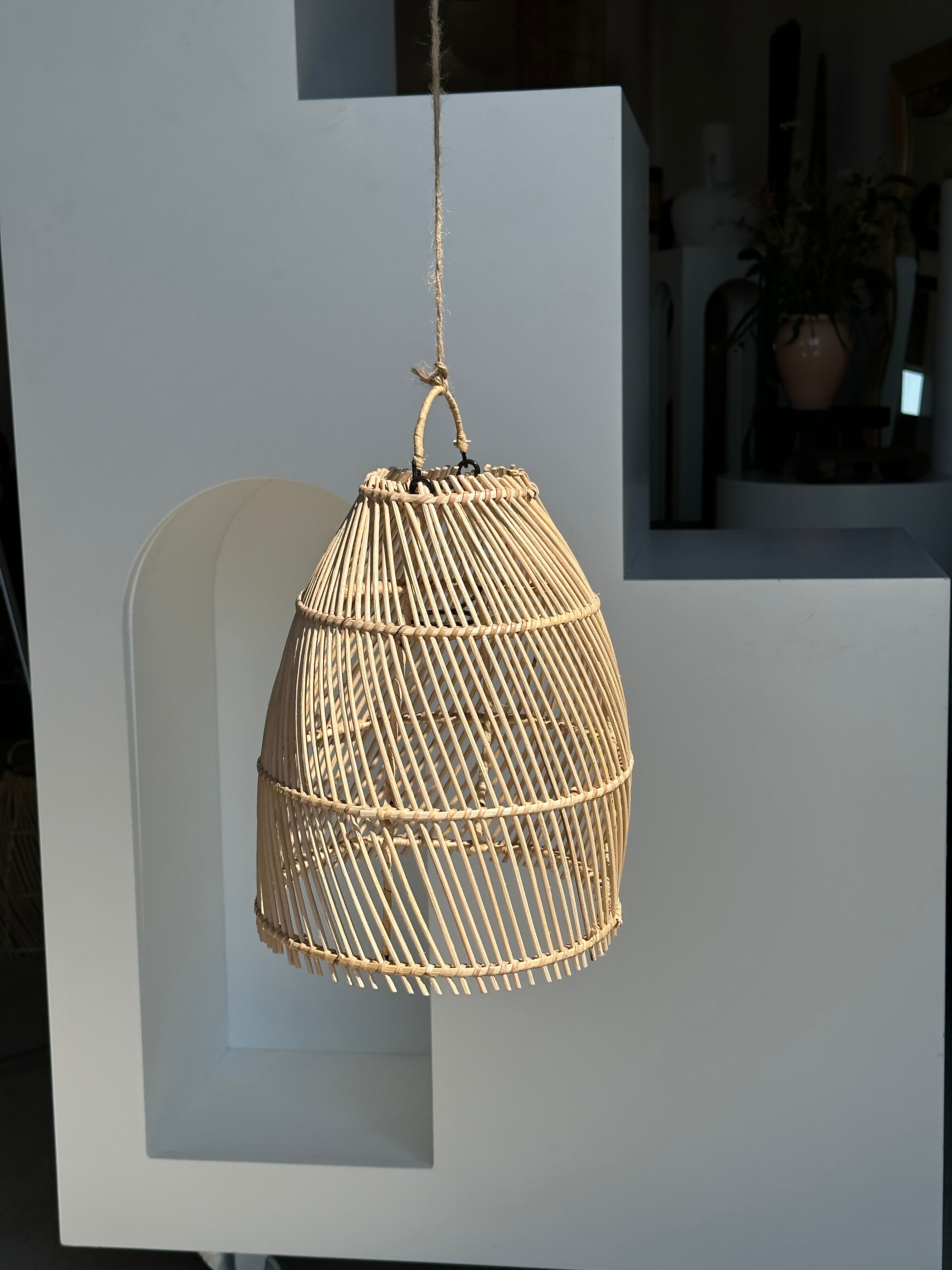 Suspension en rotin en forme de cloche d25 h28