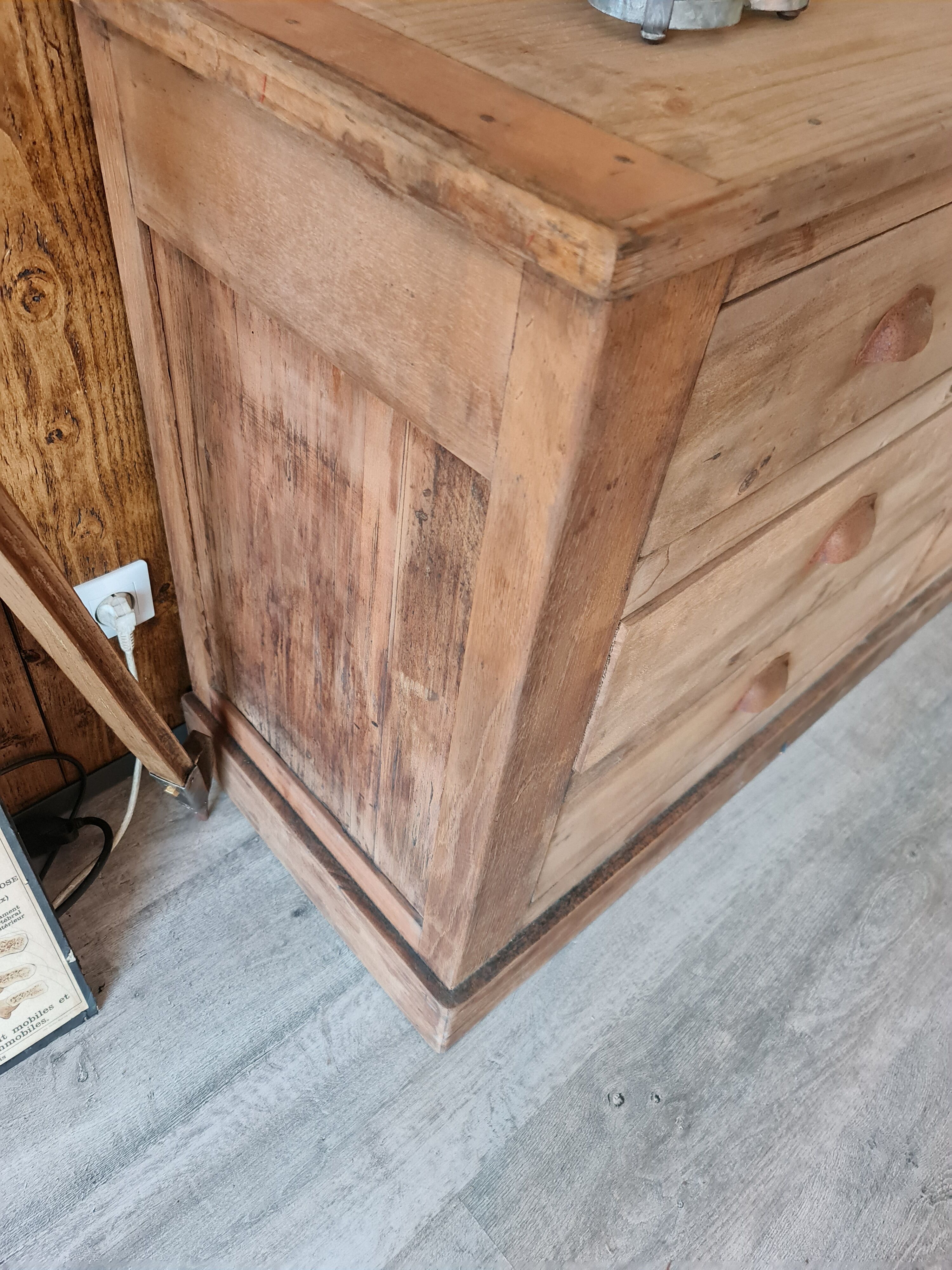 Comptoir de métier meuble dix tiroirs