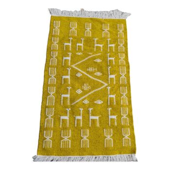 Hand-woven yellow and white kilim rug in natural wool