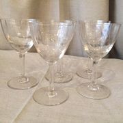 Suite of 4 glasses of port wine cooked in glass of the years 1930