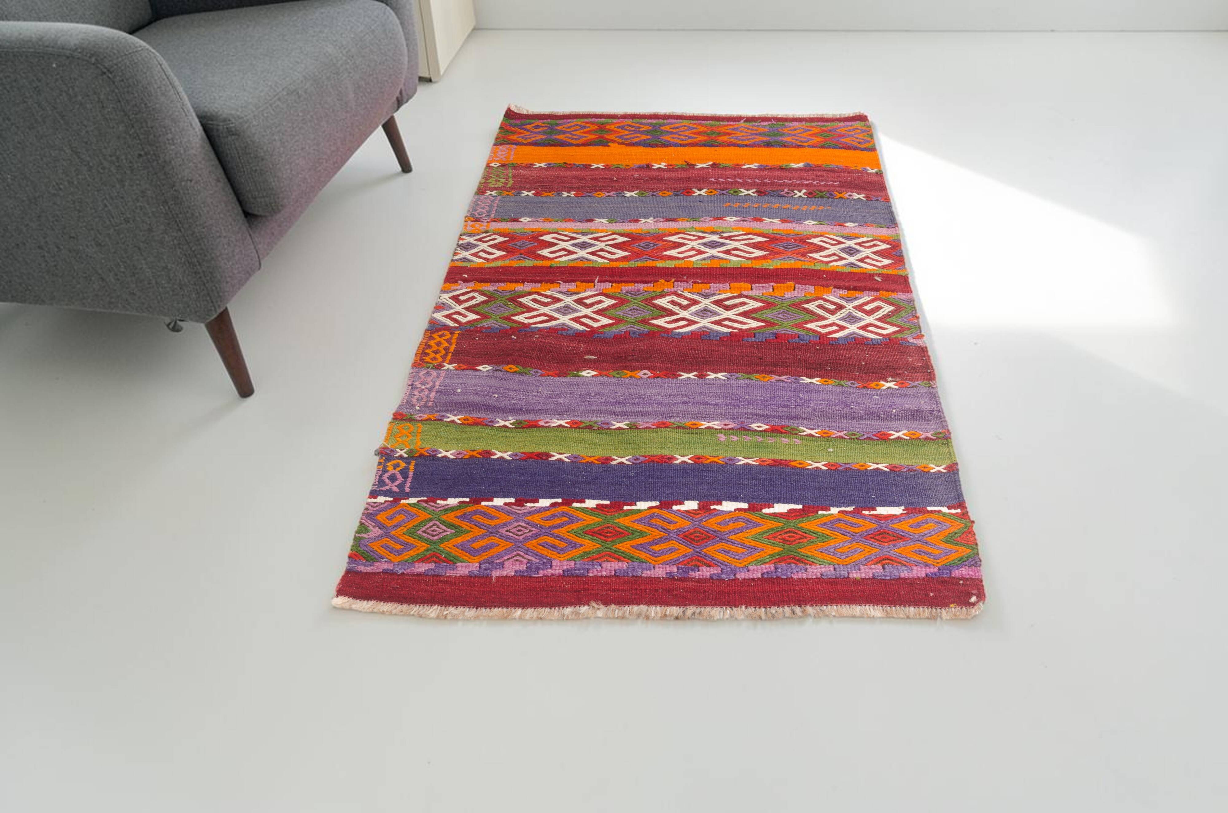 Vintage Turkish Small Kilim Rug sku-c129