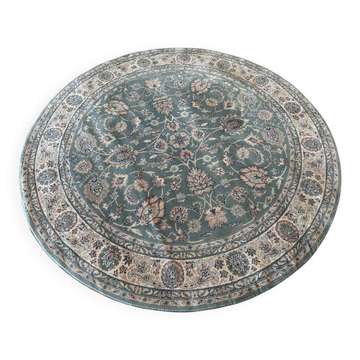 Large round oriental rug 2m