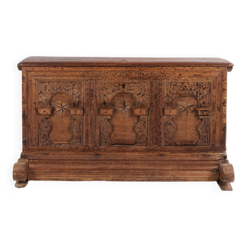 Chest – Oak – Carved details & inlay – c. 1860s