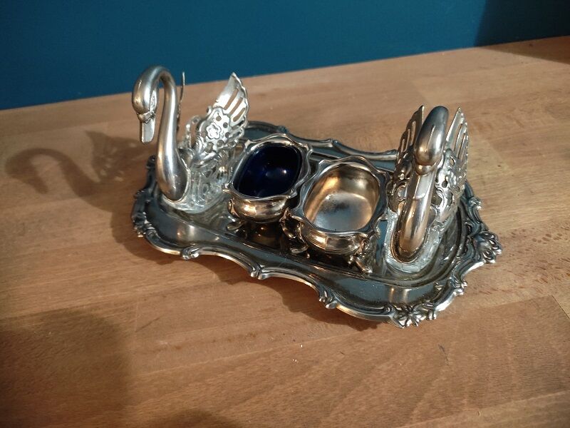 Set salt shaker Pepper boxes metal and swan glass dp 012336