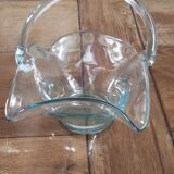 Decorative basket in glass paste