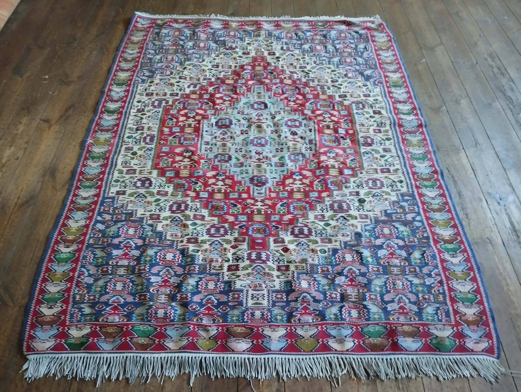 Handmade Persian Senneh carpet 167x131cm