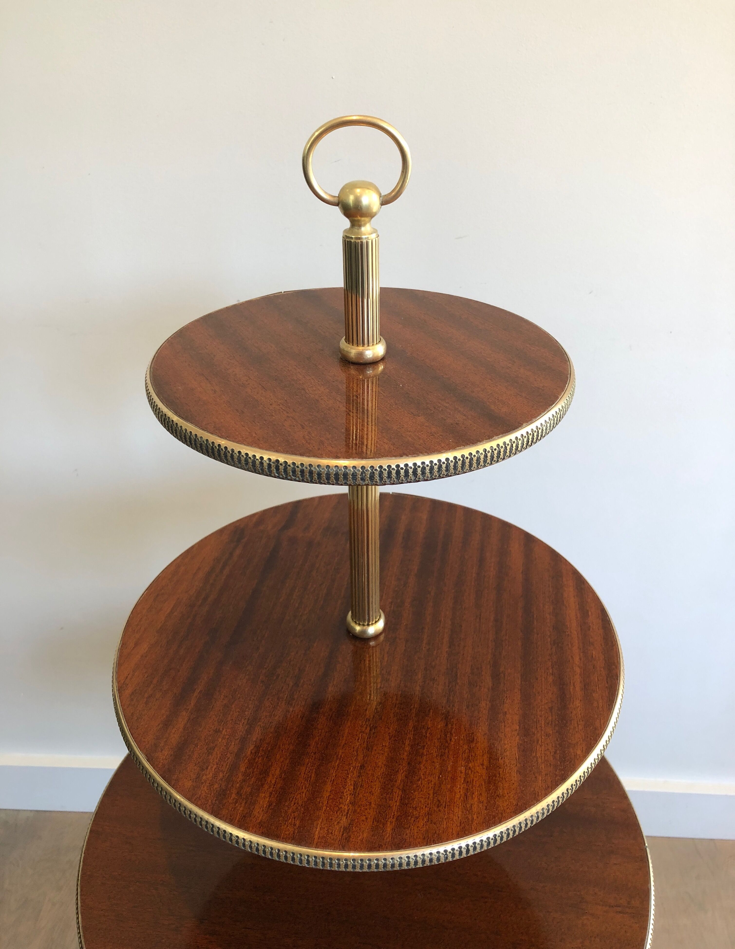 Round table of neoclassical style with triple plateaux 1940