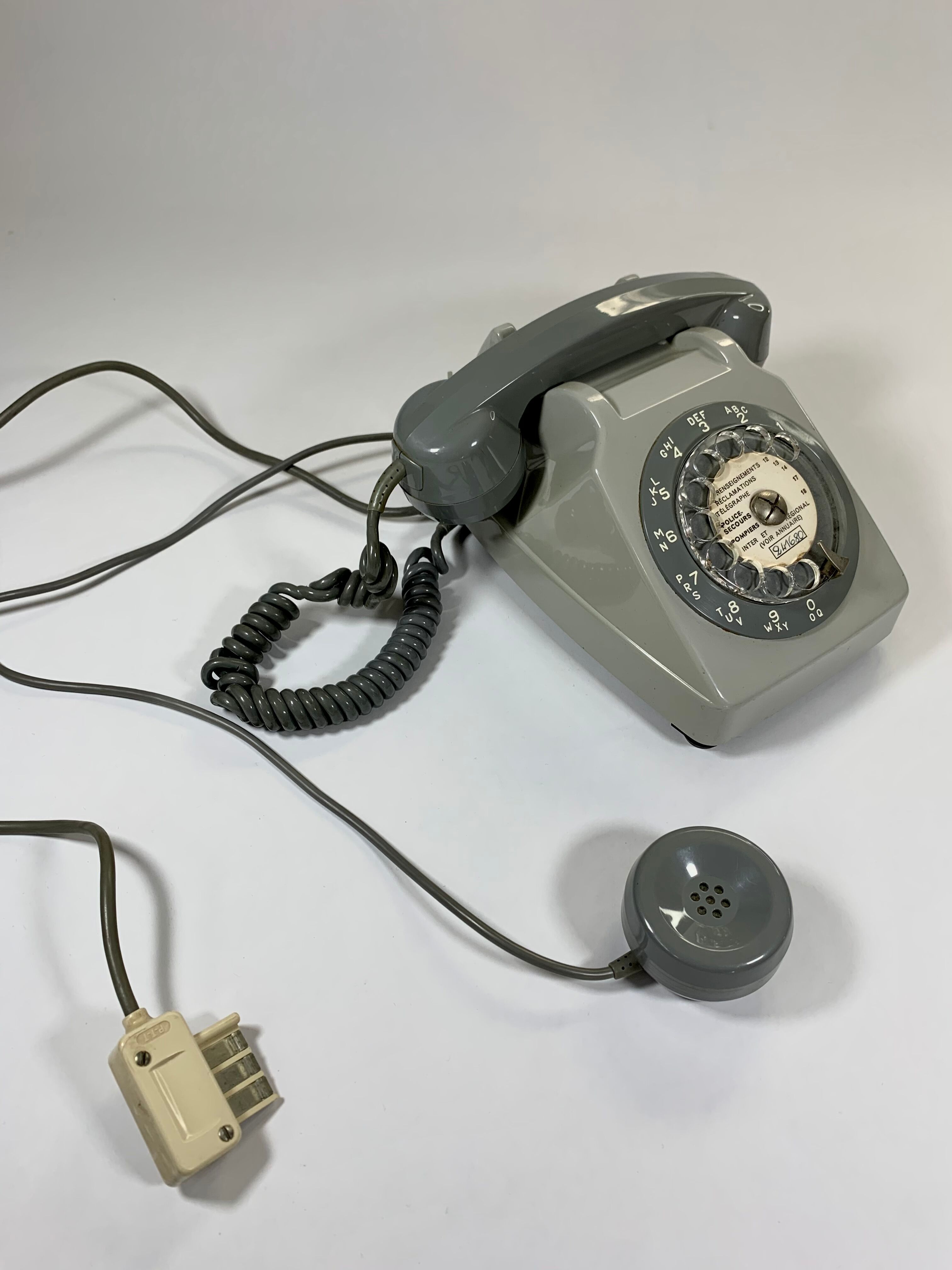 Téléphone de bureau vintage de marque Ericsson années 1960