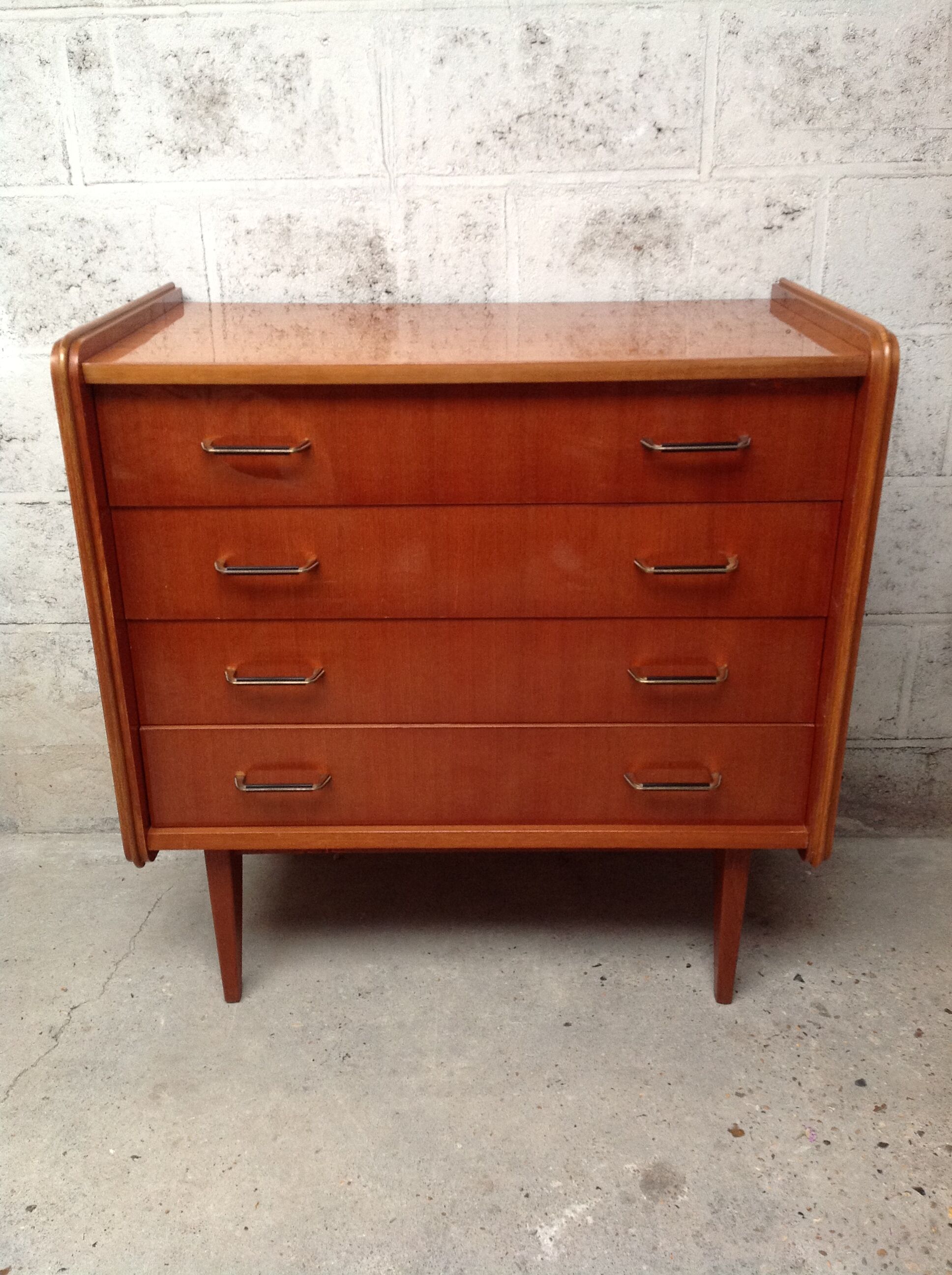 Vintage 60s chest of drawers