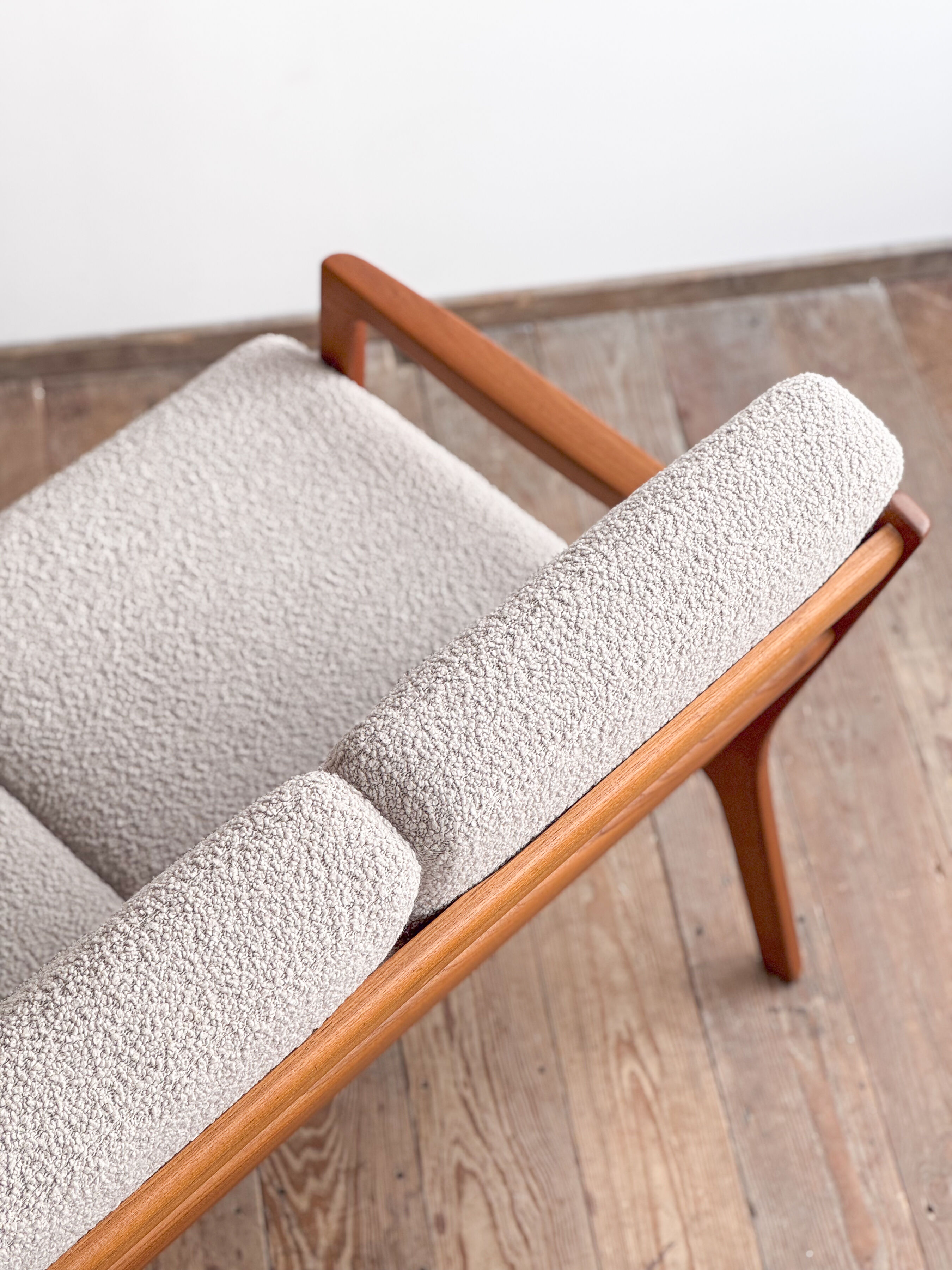 Canapé deux places, Ole Wanscher pour France & Son, série Senator, en teck