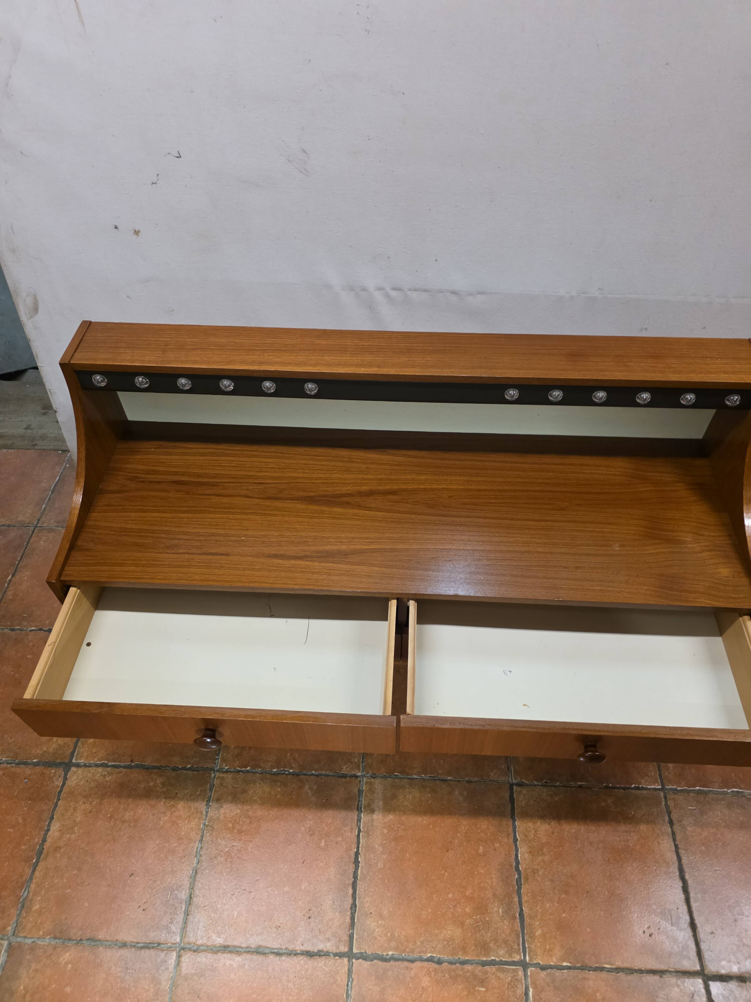 Commode scandinave en teck des années 60
