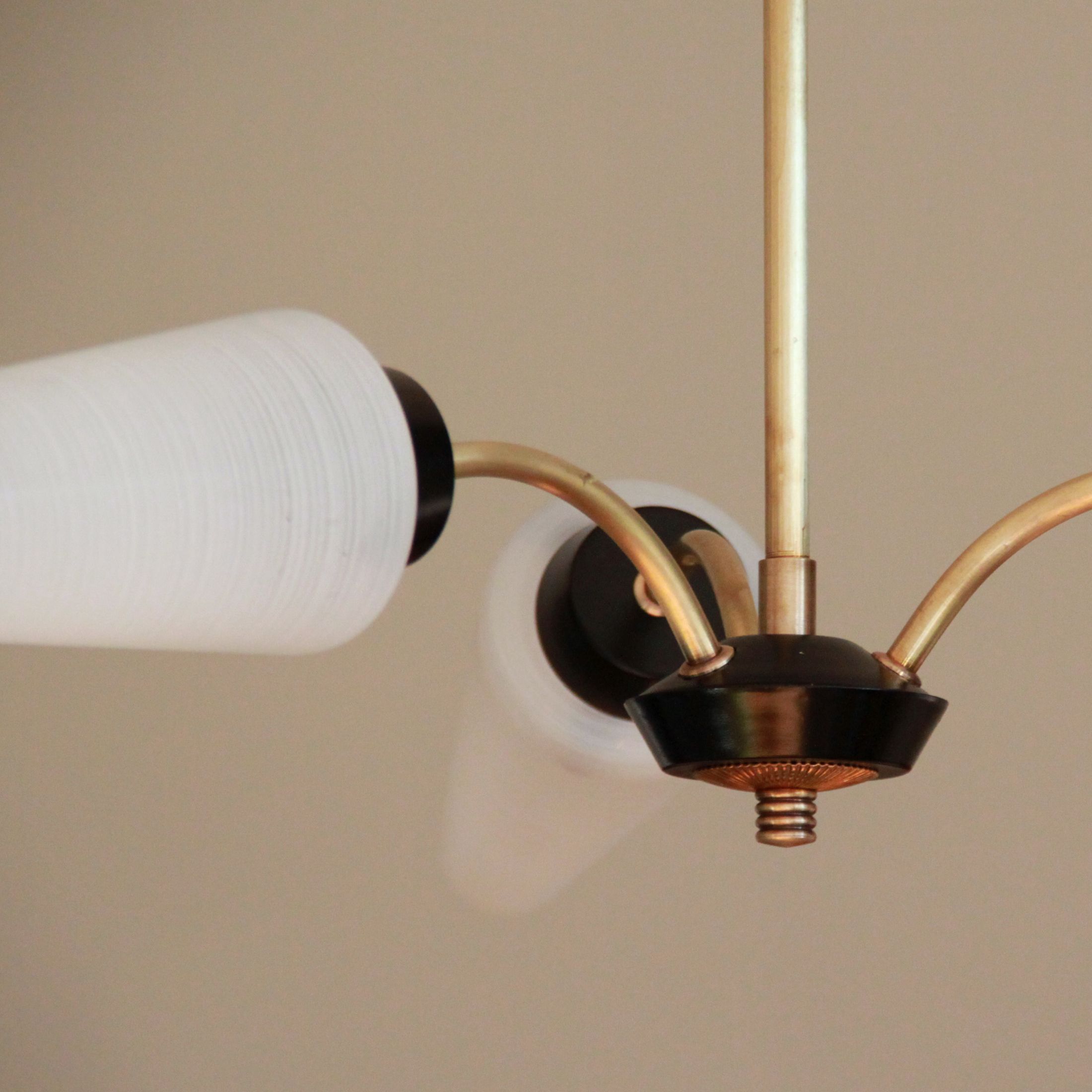 Vintage brass chandelier tulip white strié glass 1950 3 old light lights restored
