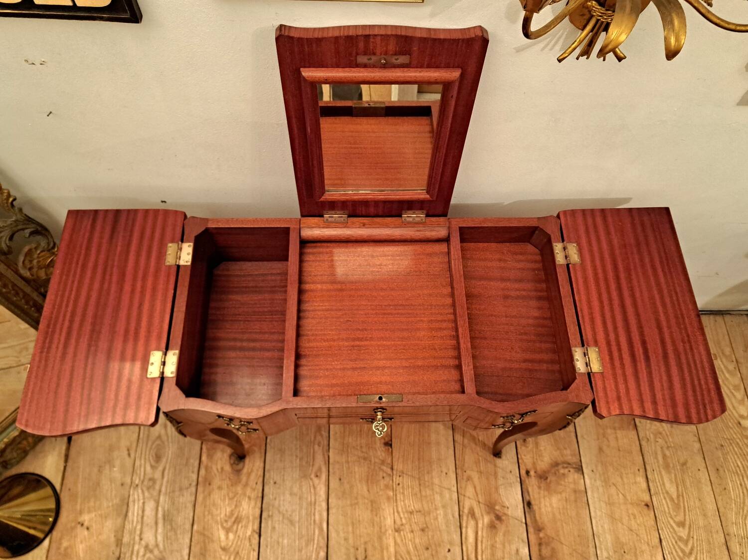 Louis XV style dressing table in marquetry