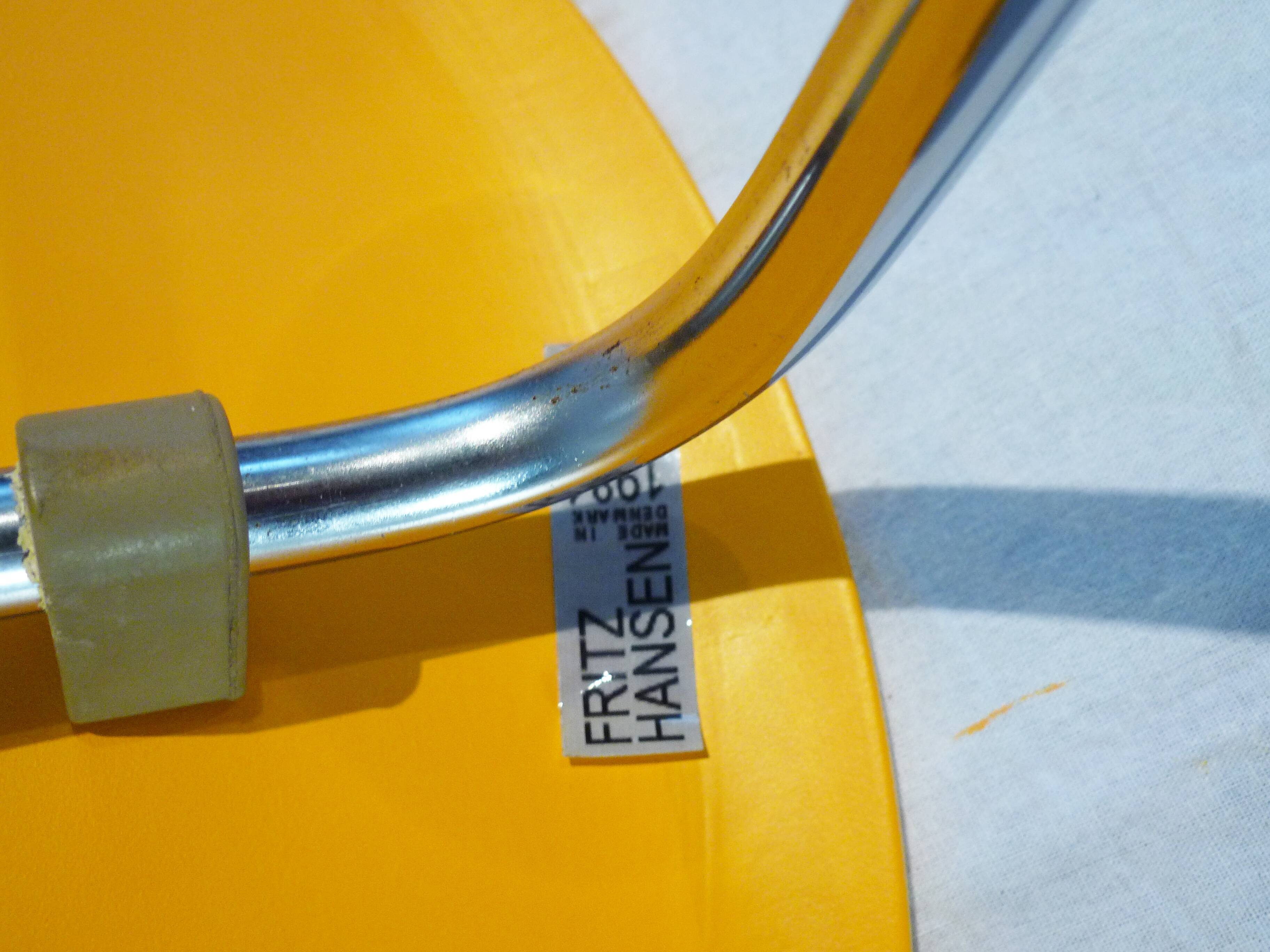 Chair model 3100 "Ant Chair" by Arne Jacobsen