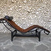 LC4 chaise longue in cowhide and black frame by Cassina, 1970–80
