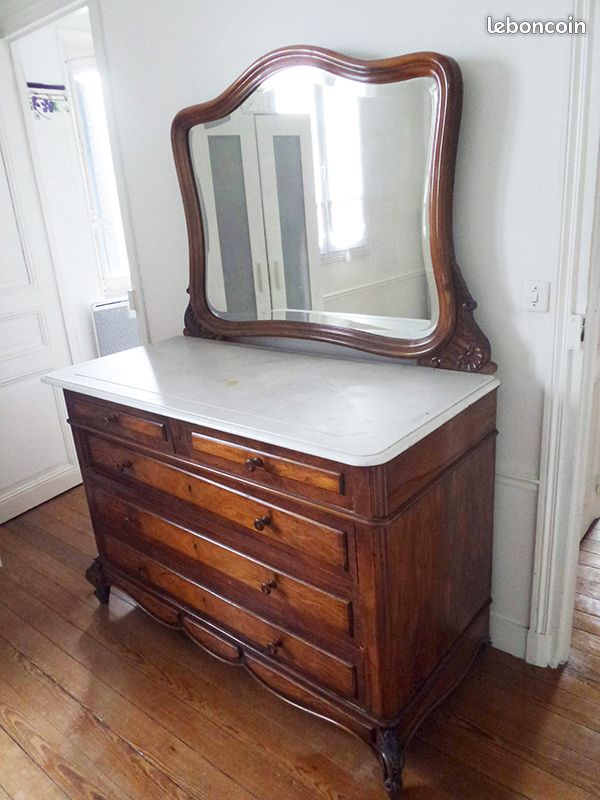 Psyche mirror dressing table