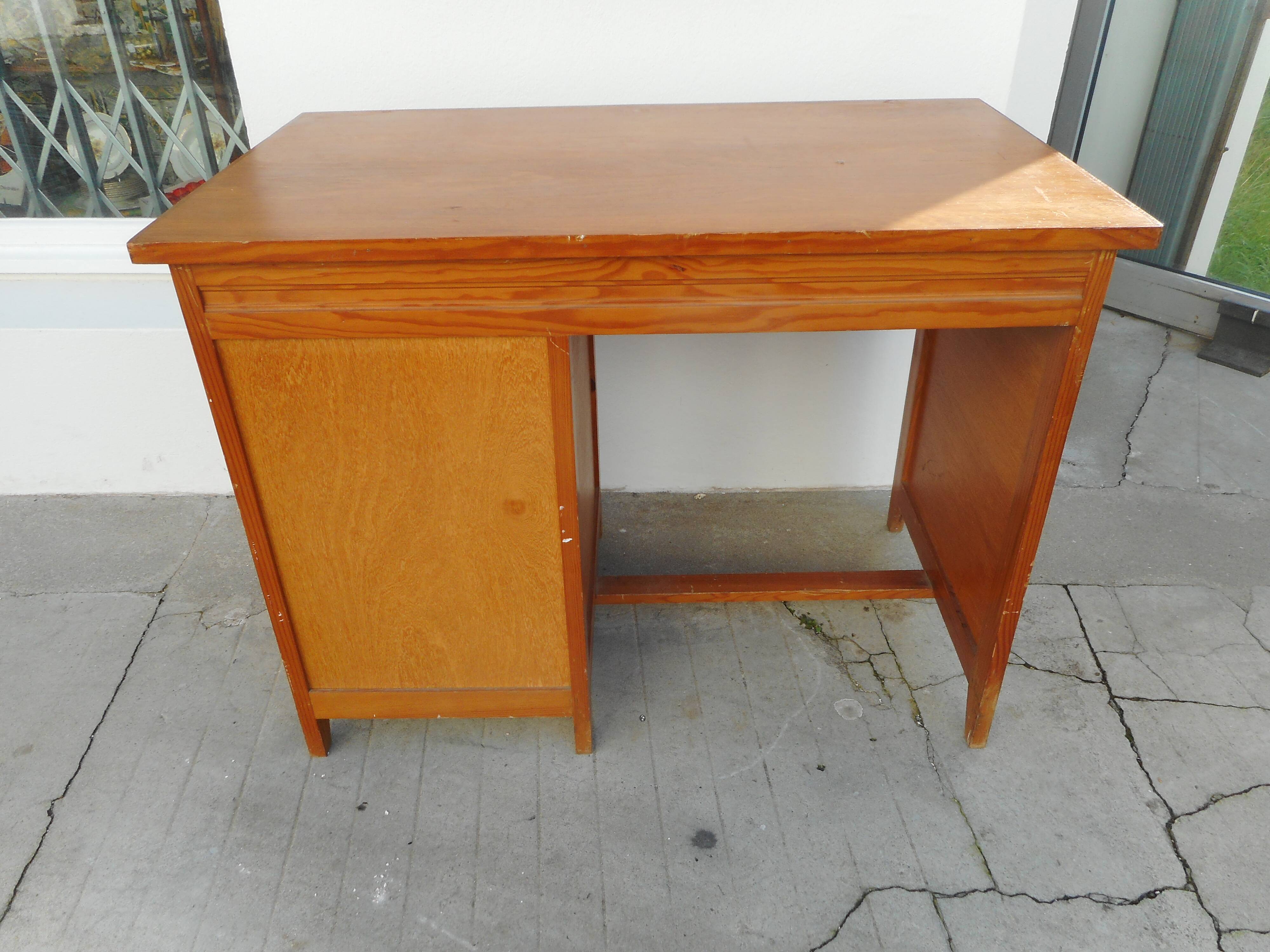 1960s desk in light wood