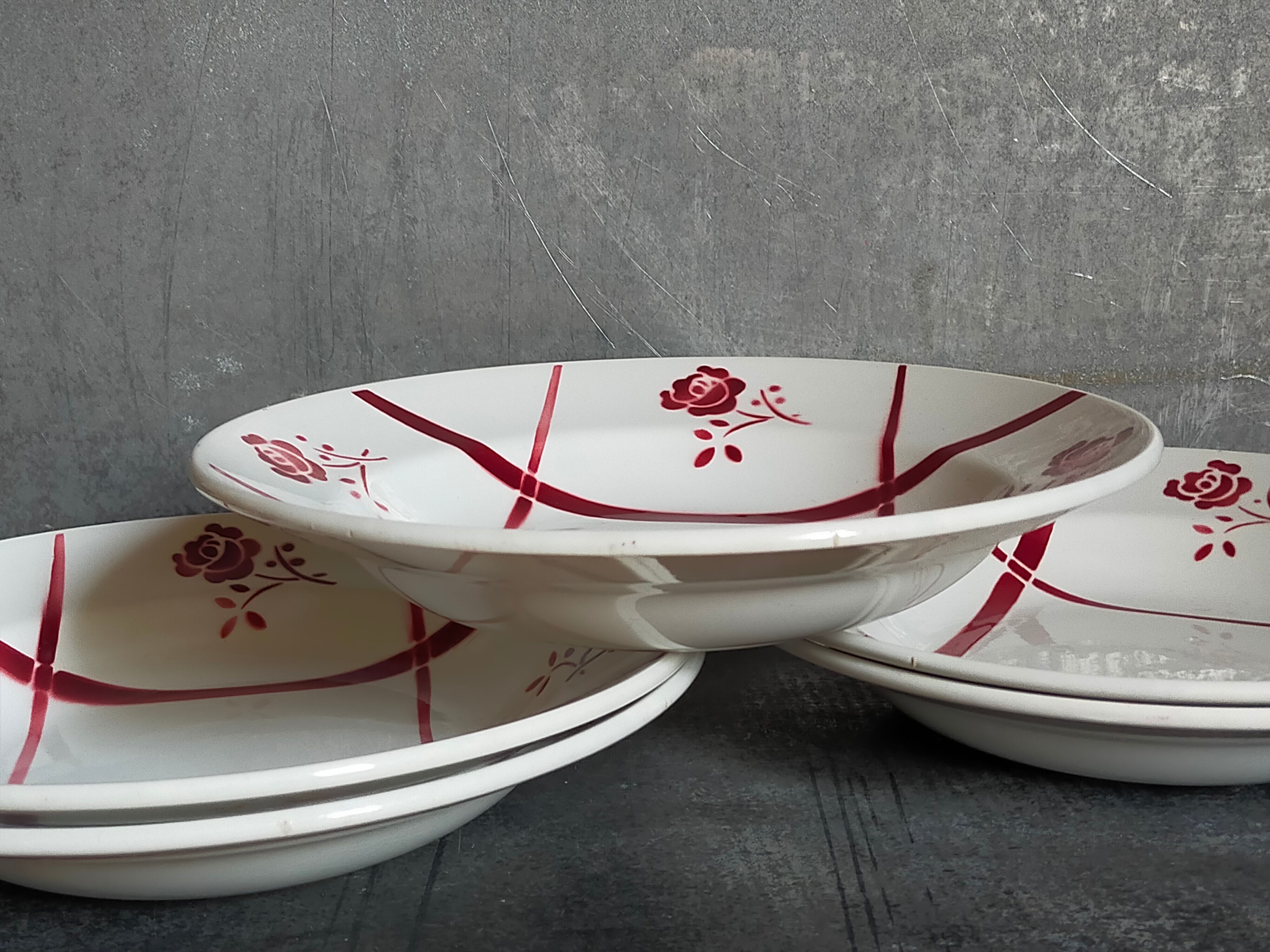 Five plates "grandmother" faience of Badonviller ancient