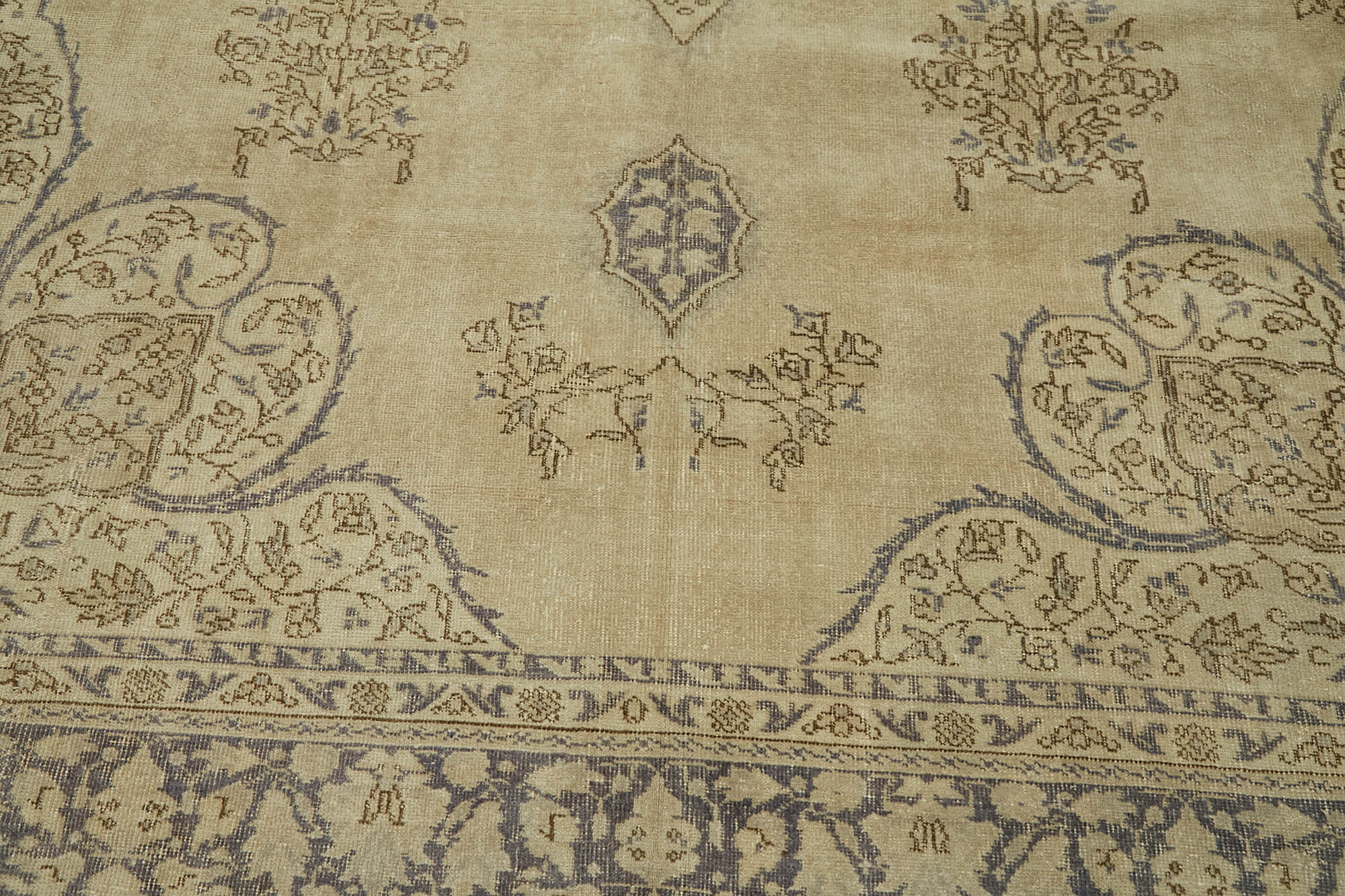 Hand-knotted persian vintage 1970s 250 cm x 364 cm beige wool carpet