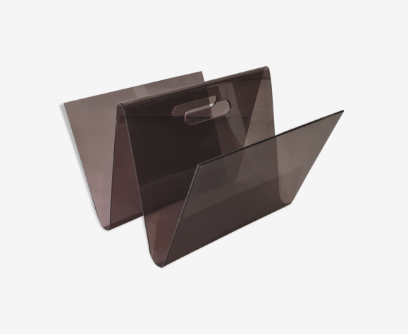 Porte-revues en plexiglass