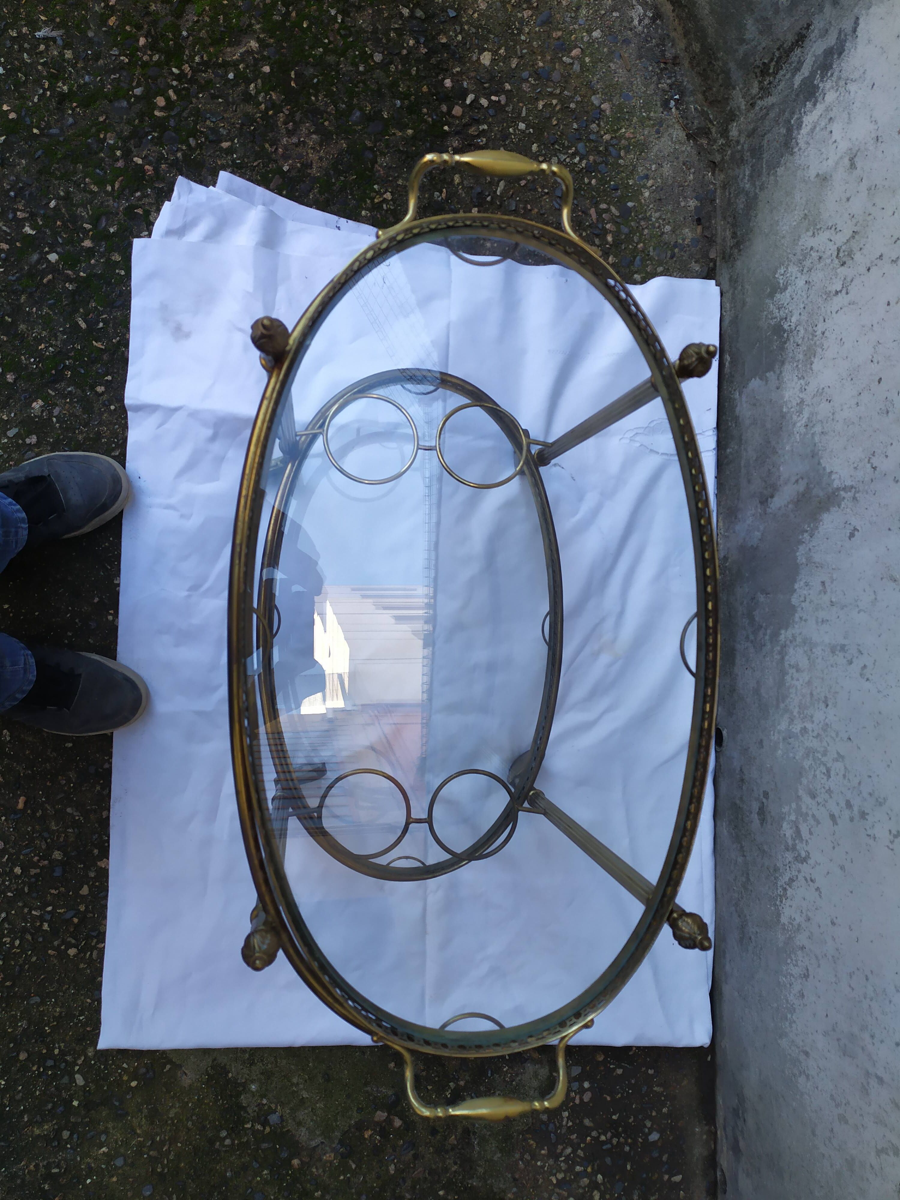 Golden rolling bar dessert