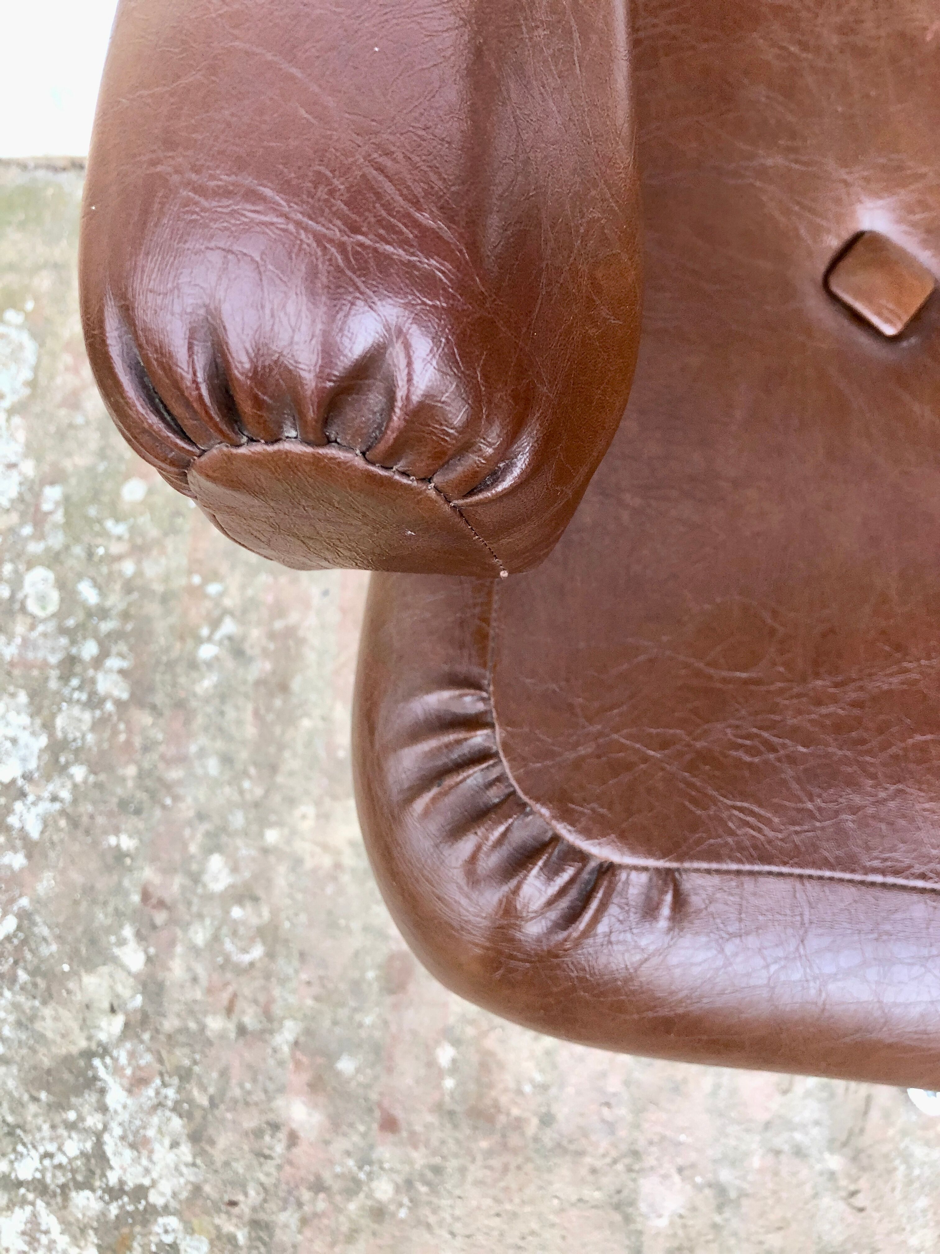 Fauteuil de coiffeur en chrome et skaï marron