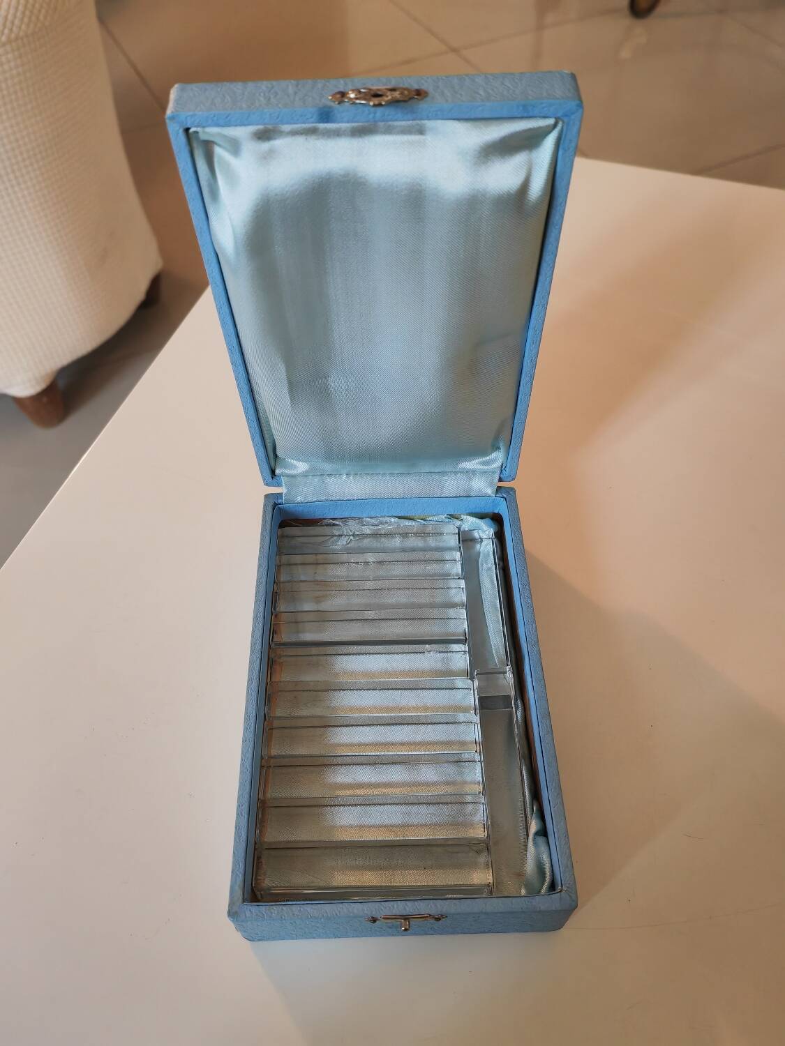 12 Baccarat knife holders