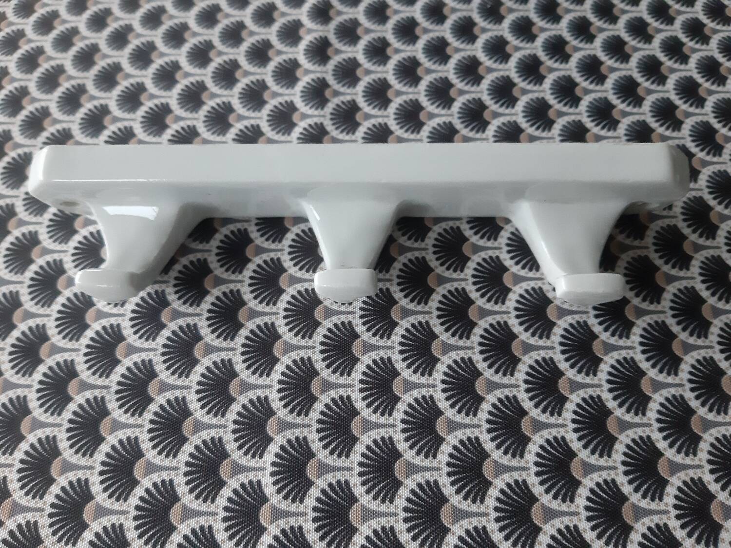 Earthenware towel holder