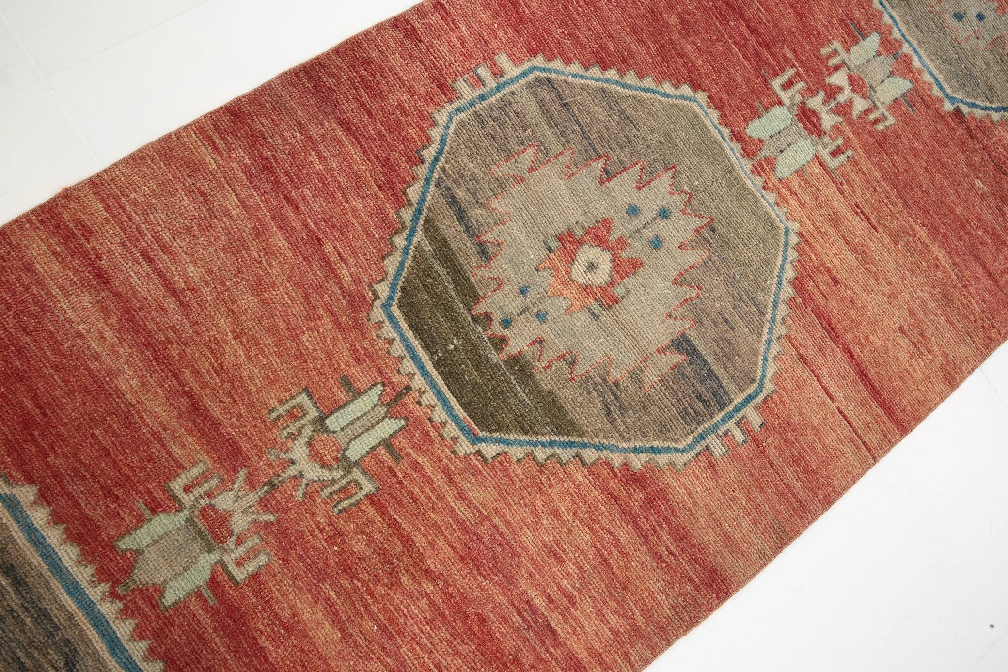 Red & Brown Vintage Persian Runner Rug, 81x317Cm