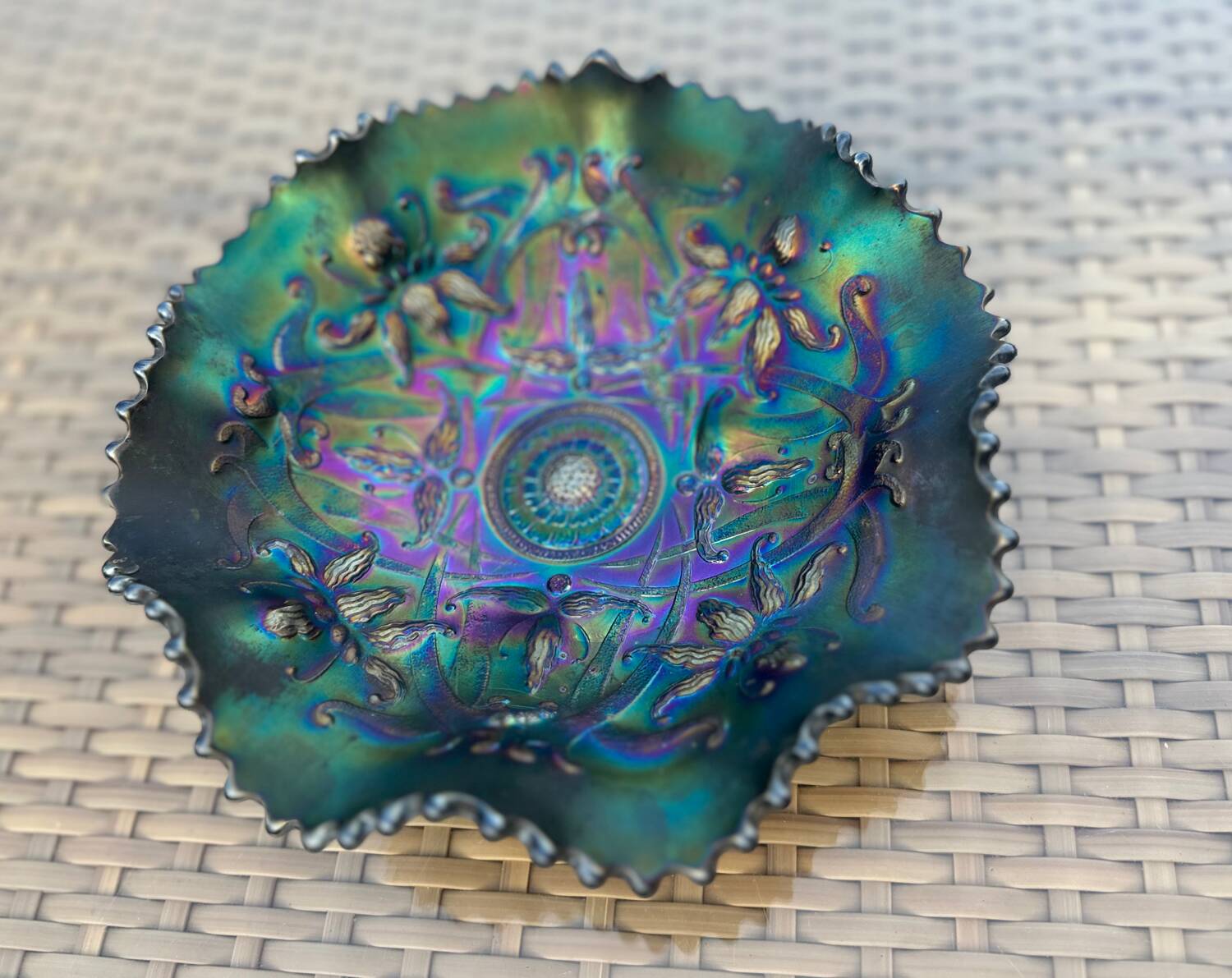 Glass Bowl or Pocket Filler Carnival by Northwood Period 20th century