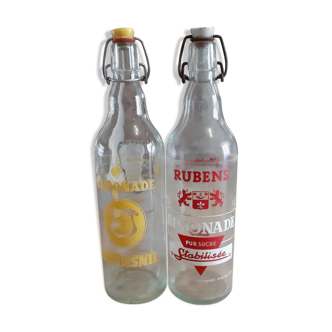 2 bouteilles de limonade vintage des années 50 en verre