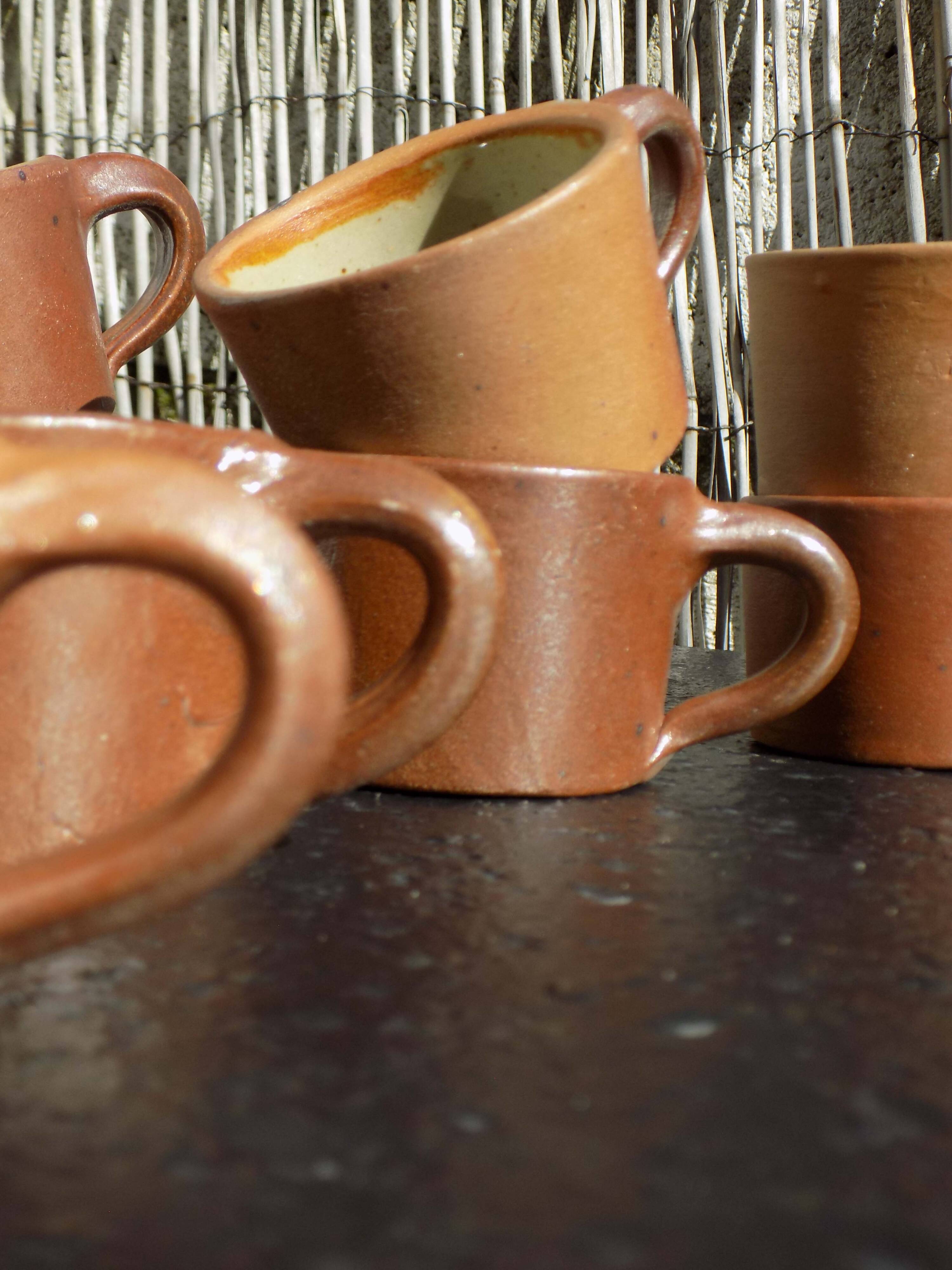 Set of 8 stoneware coffee cups