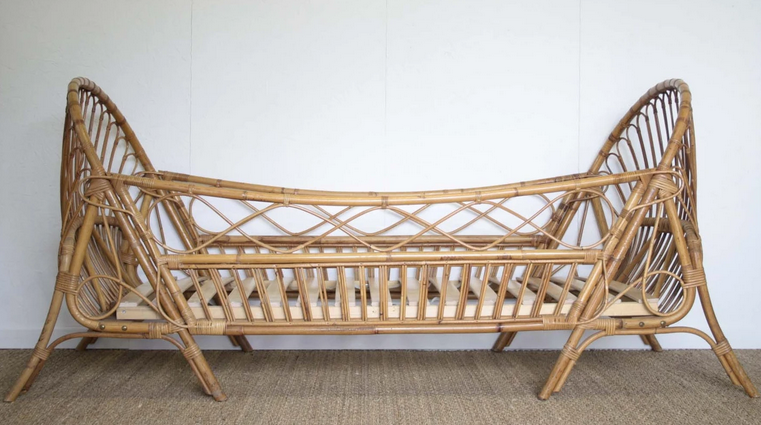 Vintage rattan evolutive bed