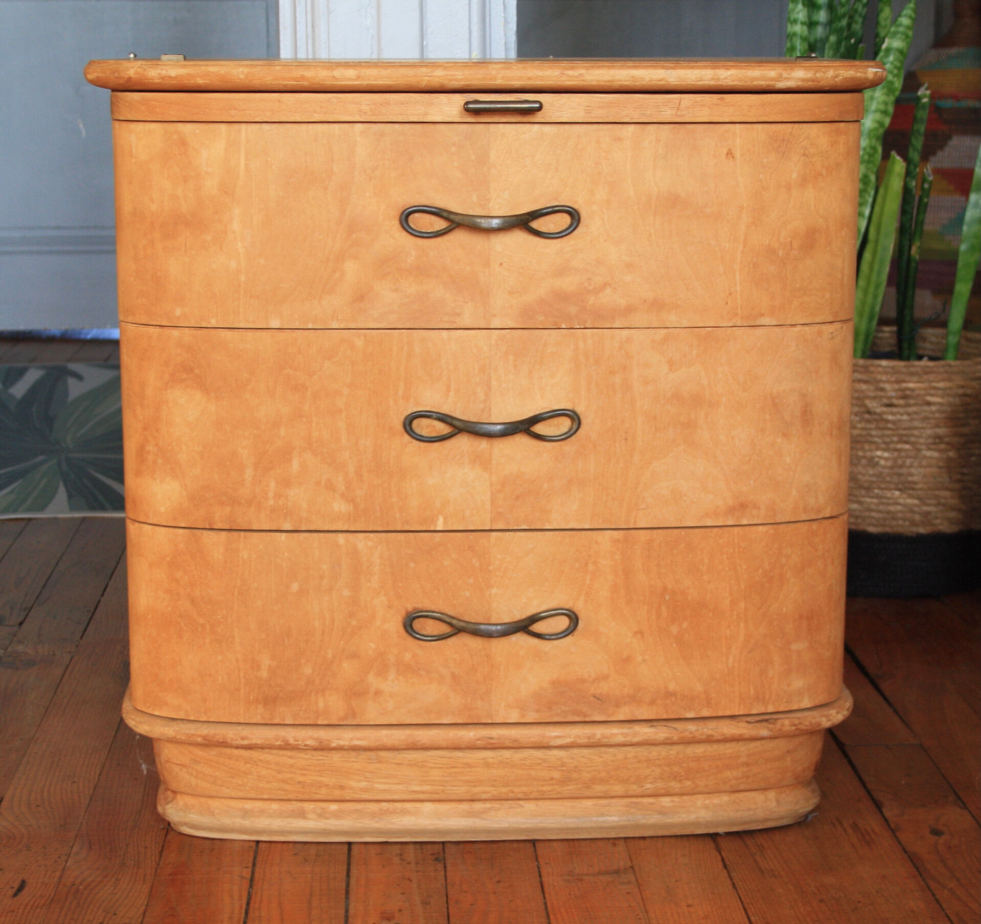 Old art deco chest of drawers