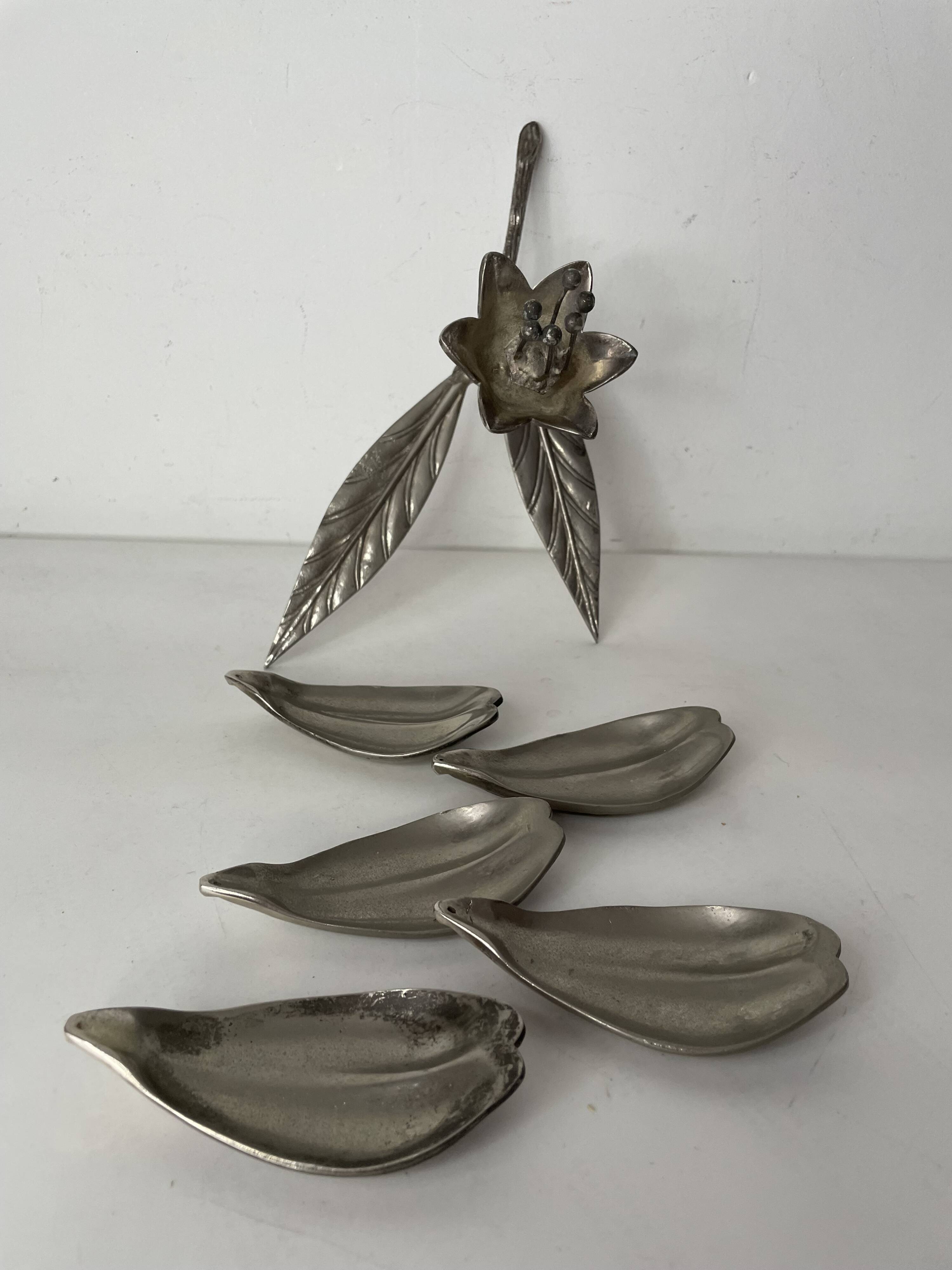 Silver pewter flower ashtray
