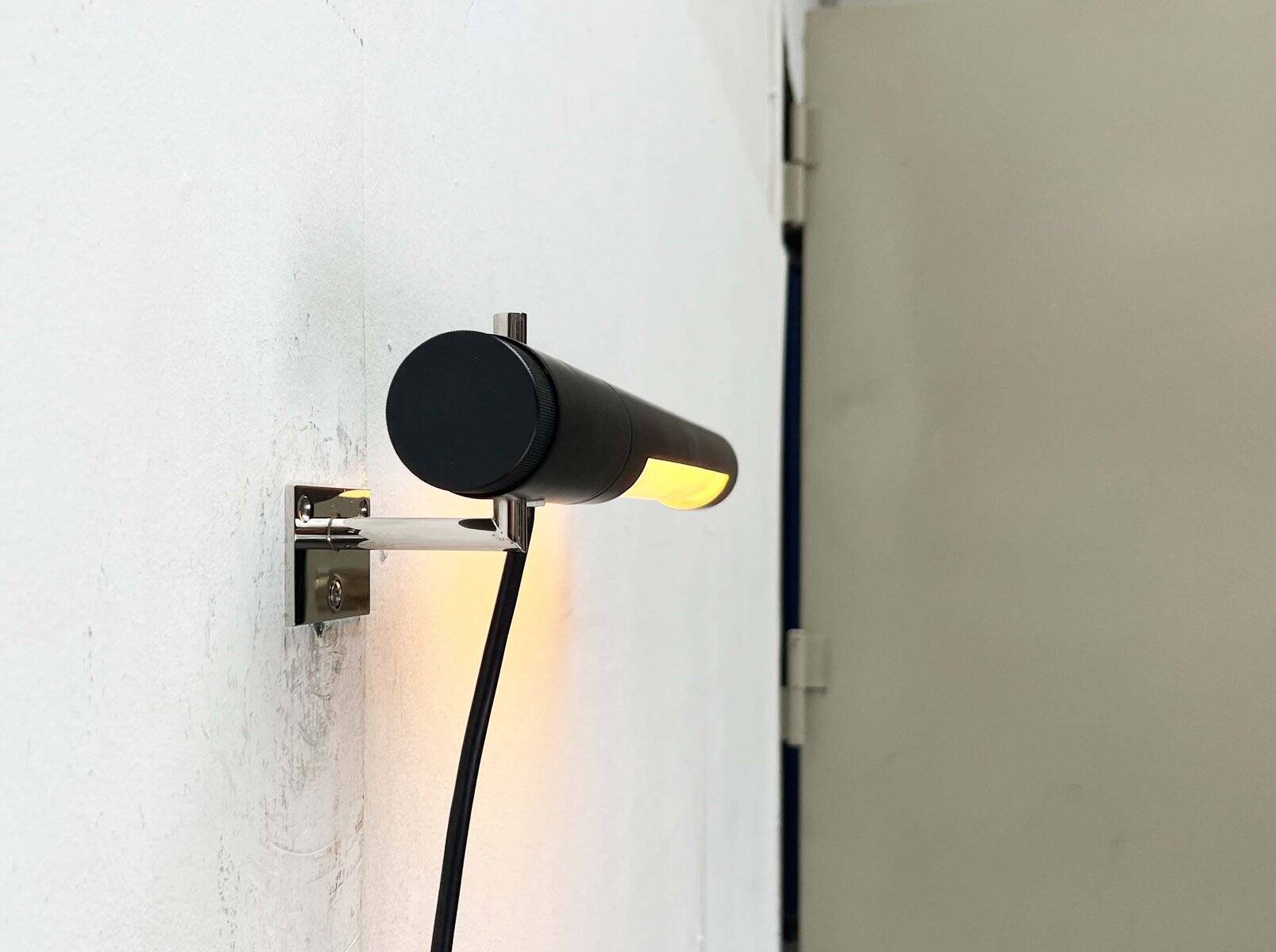 Mid-century minimalist wall lamp attributed to Egon Eiermann for Beisl, 1960s.