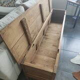 Chest bench