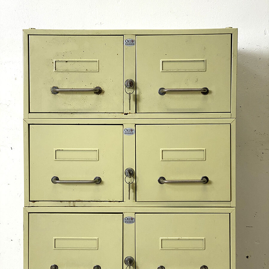 Set of 5 medical lockers