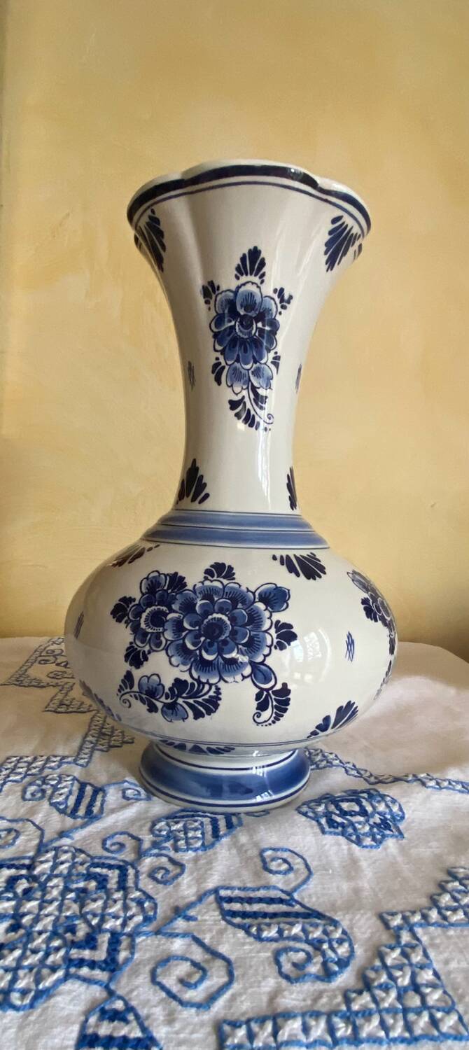 Delft Blue porcelain vase