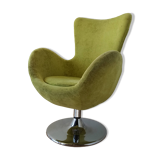 Bucket seat in chrome and green.