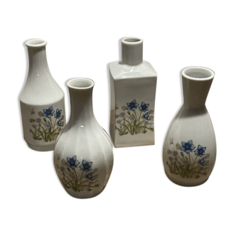 4 carafes with floral decoration