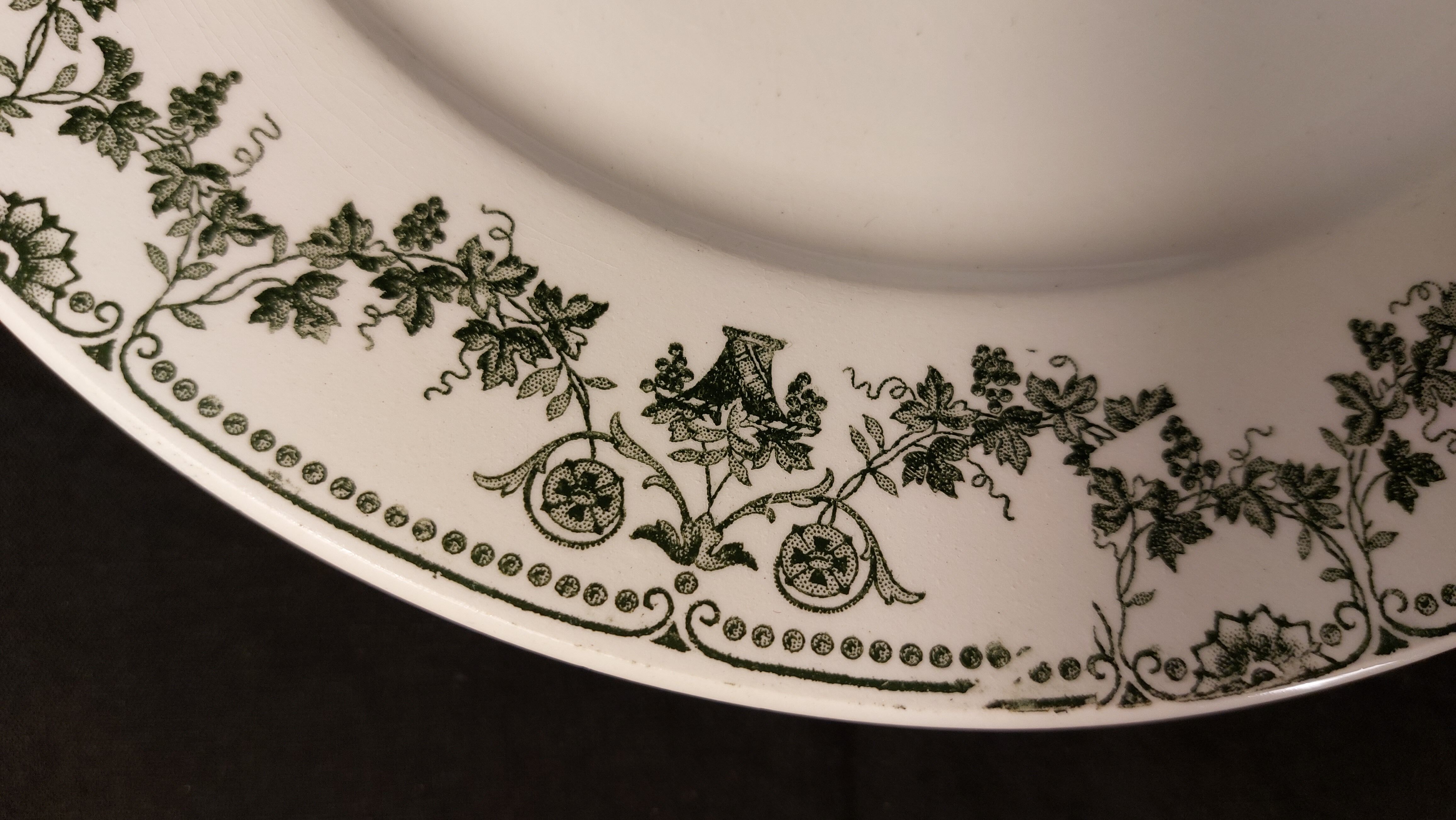 Set of 4 antique flat plates in half-porcelain from Badonviller