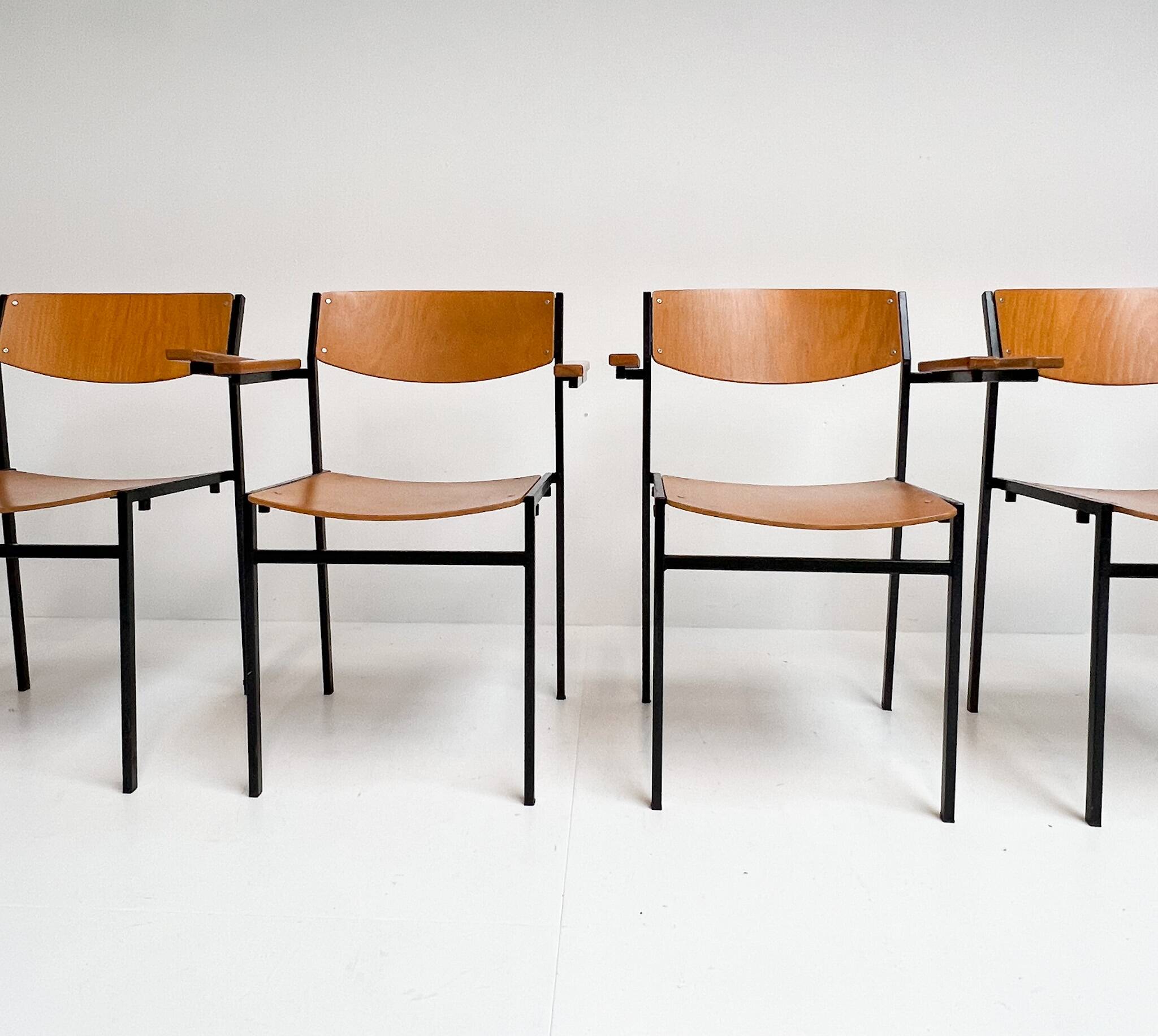 6 chaises empilables par Gijs van der Sluis, 1970