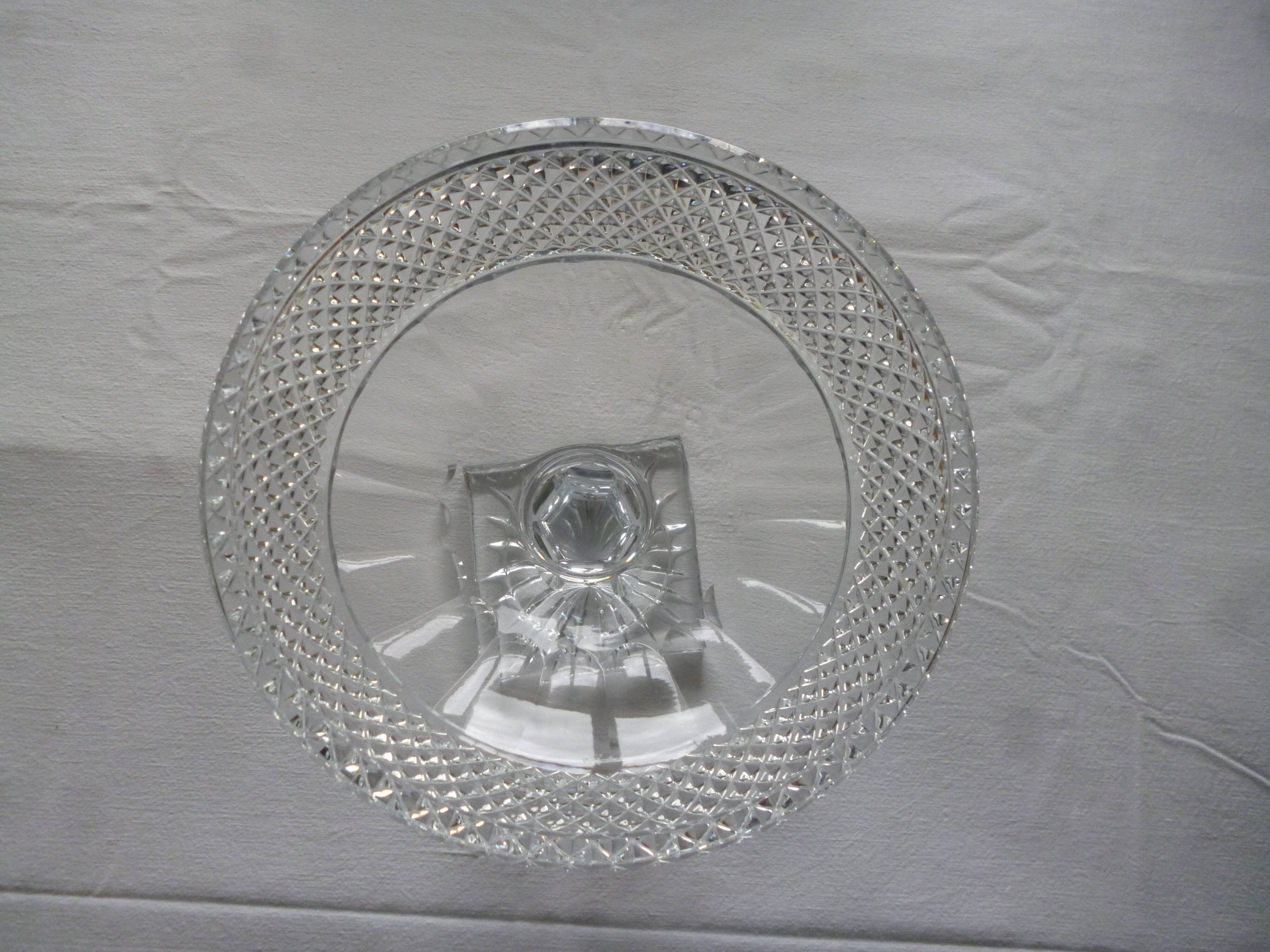 Cut crystal standing cup