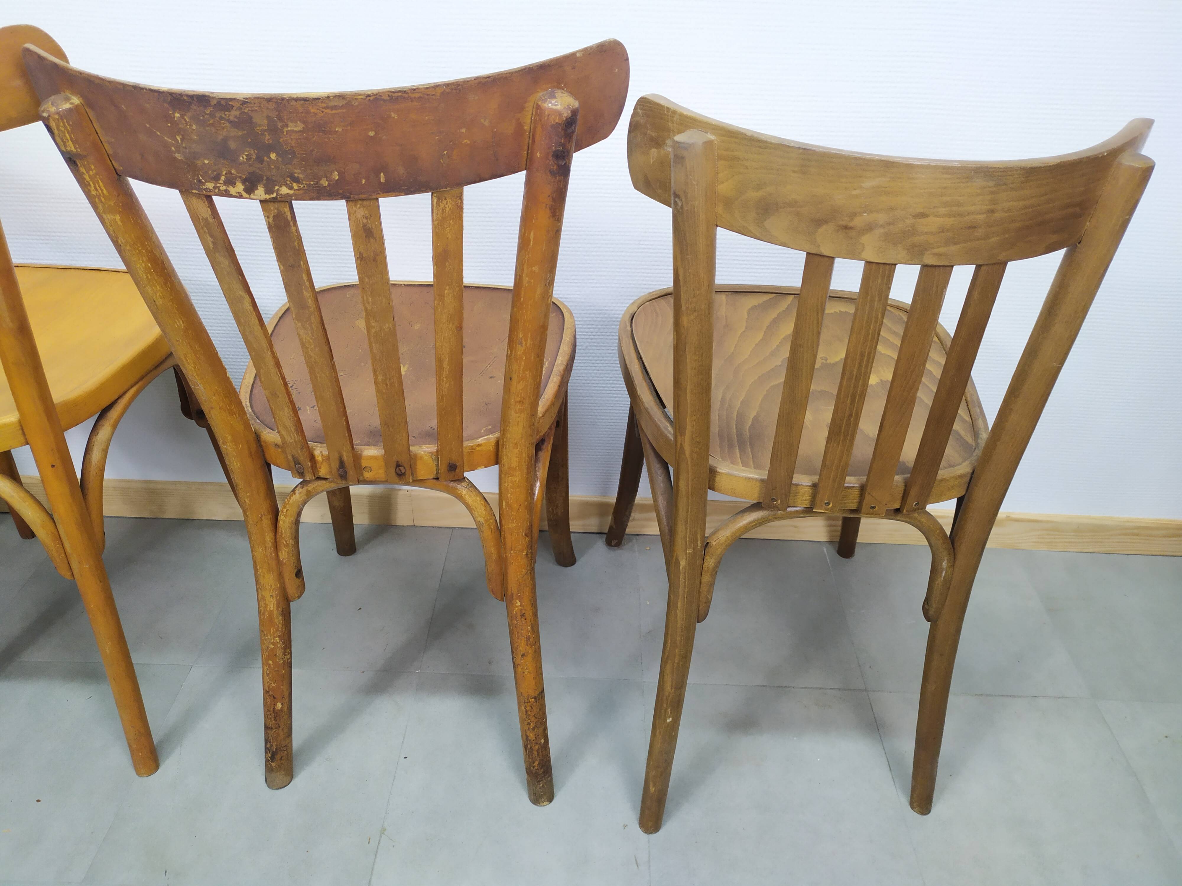 Lot de 4 chaise de bistrot en bois vintage